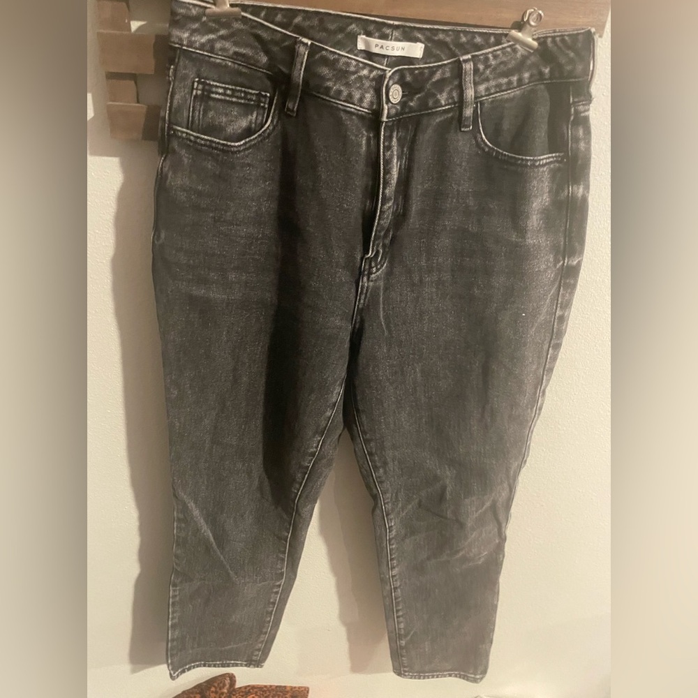 PacSun Charcoal Black Mom Jeans Size‎ 28